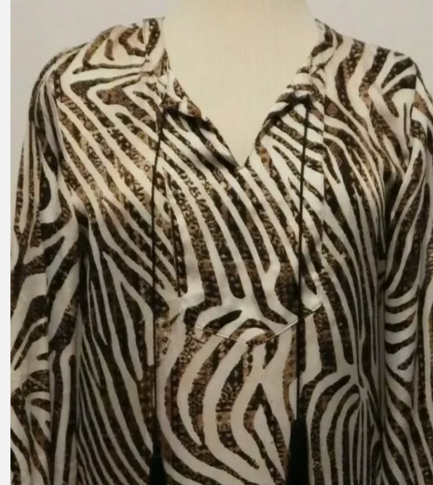 Chicos Women’s Pullover Animal Print tunic. 3 XL